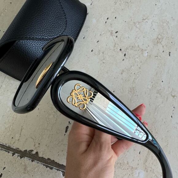 New! LOEWE LW40131I 01C Square Mask Sunglasses, Black, Authentic - Picture 12 of 14